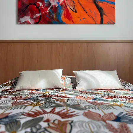 Lejlighed Abbondio - Vicino Al Centro Storico