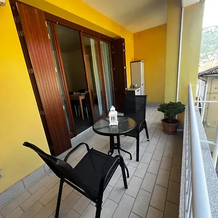 Abbondio - Vicino Al Centro Storico Lejlighed *