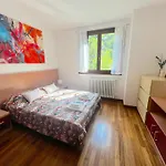 Abbondio - Vicino Al Centro Storico Apartamento *