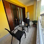 Abbondio - Vicino Al Centro Storico Apartamento *